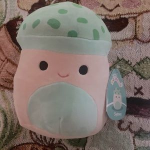 Sydney the mushroom squishmallow
